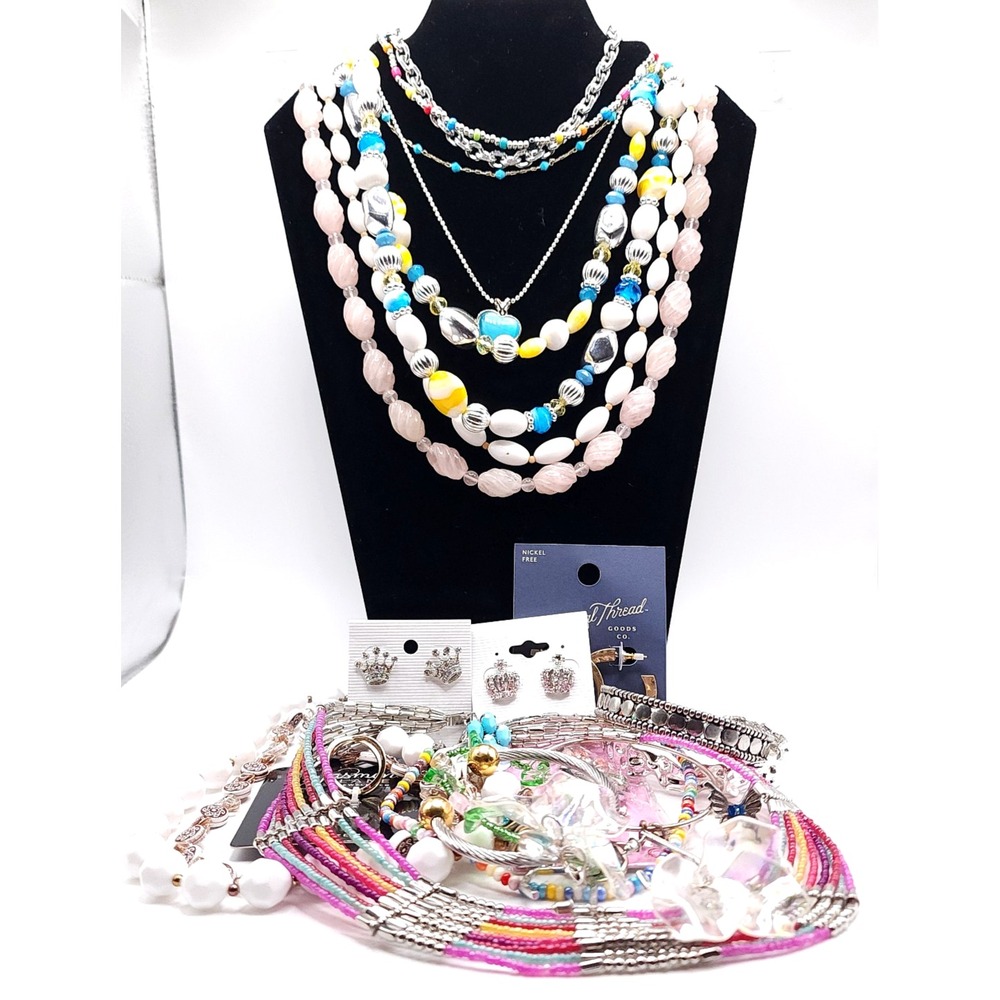 23 Pc Estate Jewelry Lot Vintage Modern Necklaces Bracelets Earrings